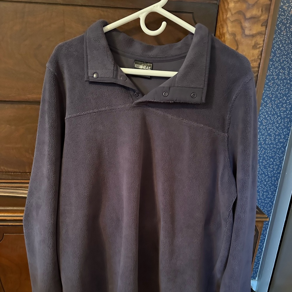 32 degree heat pullover